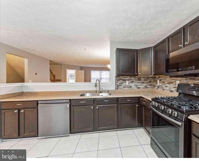 Building Photo - 16116 Edenwood Dr