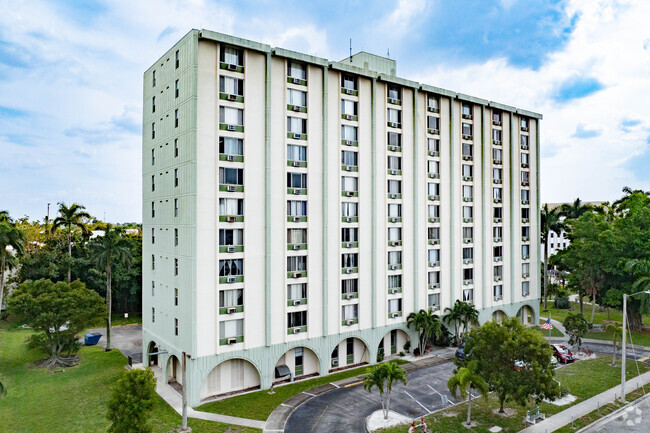 Building Photo - Royal Palm Towers Apartments
