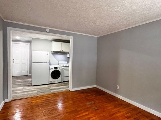 Photo - 1508 6th St SE Unit A