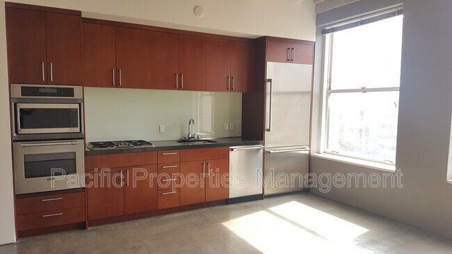Photo - 411 W 5th St Unit 920