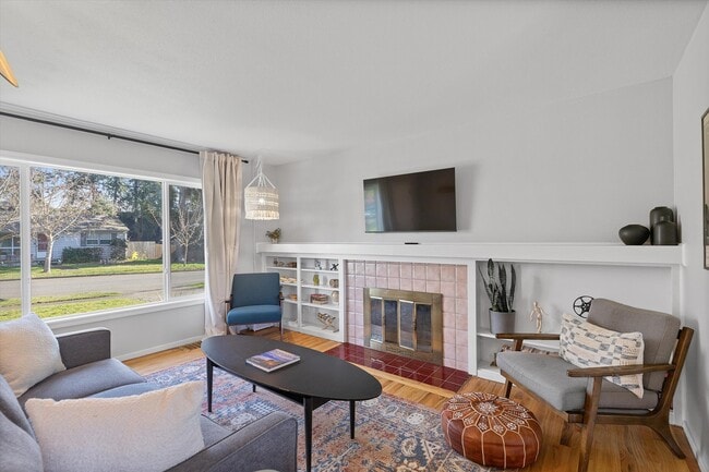 Photo - 4775 SW Beech Dr