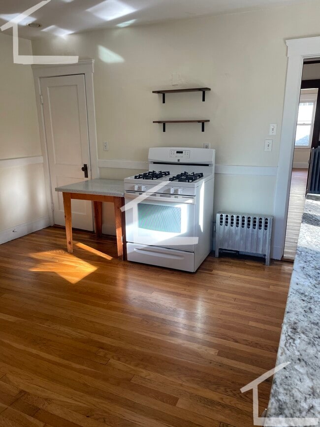 Photo - 50 Larch St Unit 2