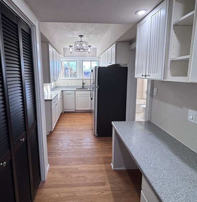 Photo - 7556 Byron Pl