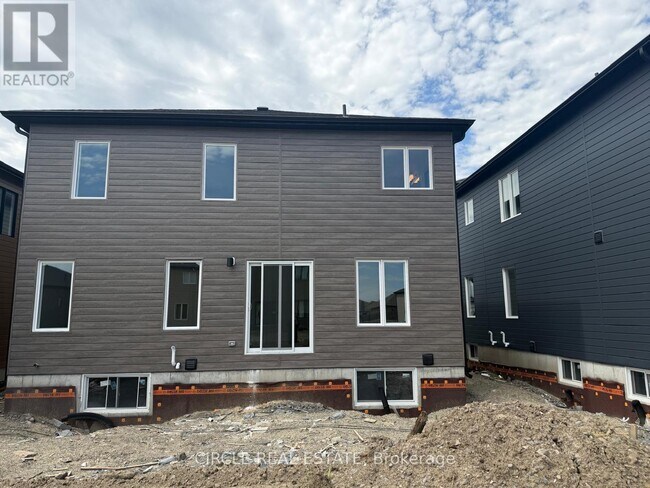 Photo - 64 Creighton Dr