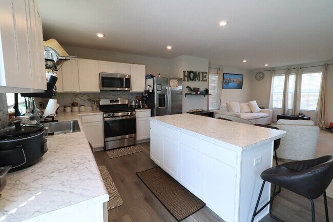 "Beautiful 4-Bedroom Family Home with Spacious 1903 Sq Ft Layout in Greenfield, IN!"