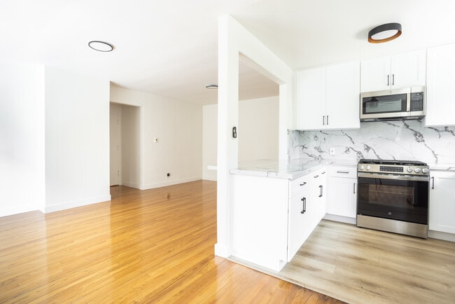 Photo - 728 N Edinburgh Ave Unit 728