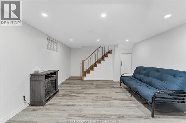 Photo - 5120 Iris Pl
