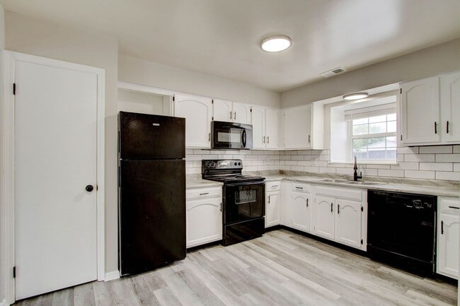 The Lenox Apartment Homes