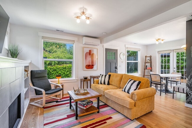 Photo - 8515 29th Ave NW Unidad SI ID1035882P