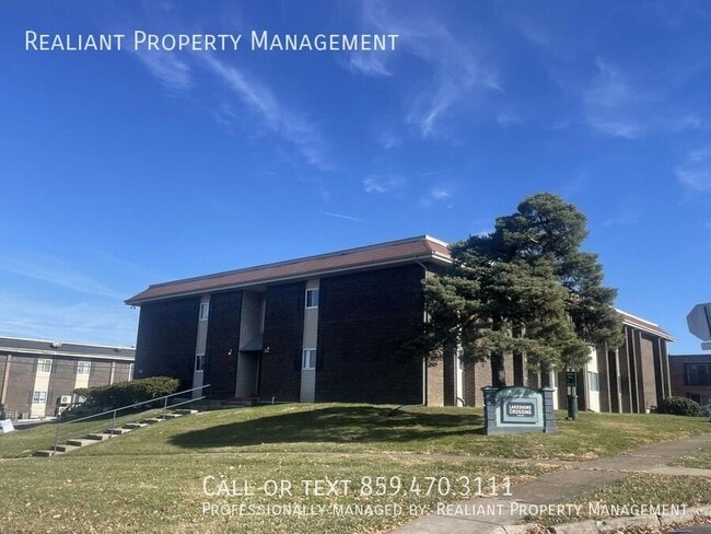 Building Photo - 208 Lakeshore Dr Unit 2