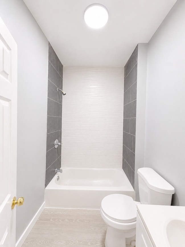 Photo - 899 S 19th St