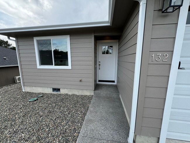 Photo - Green Area 3 Bedroom 2 Bath Duplex with Ga...