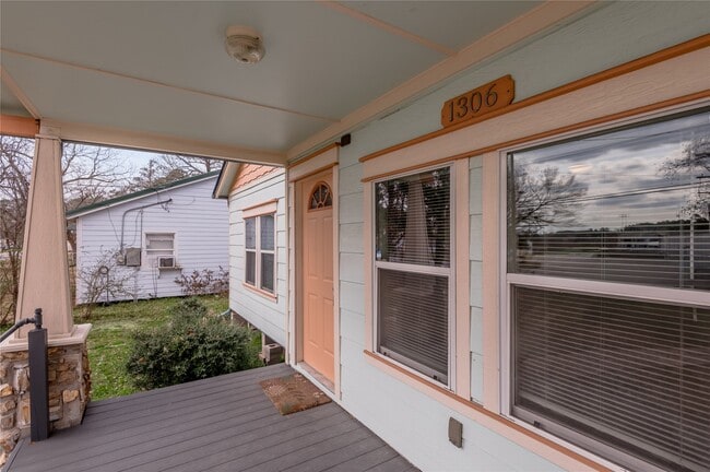 Photo - 1306 22nd St