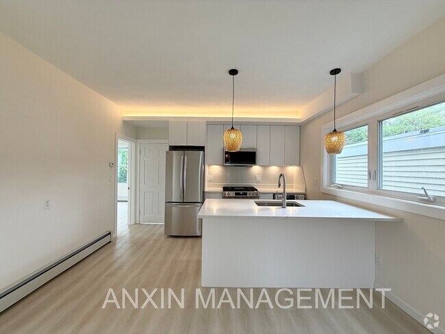 Building Photo - 144 Spring St Unit 3T Rental