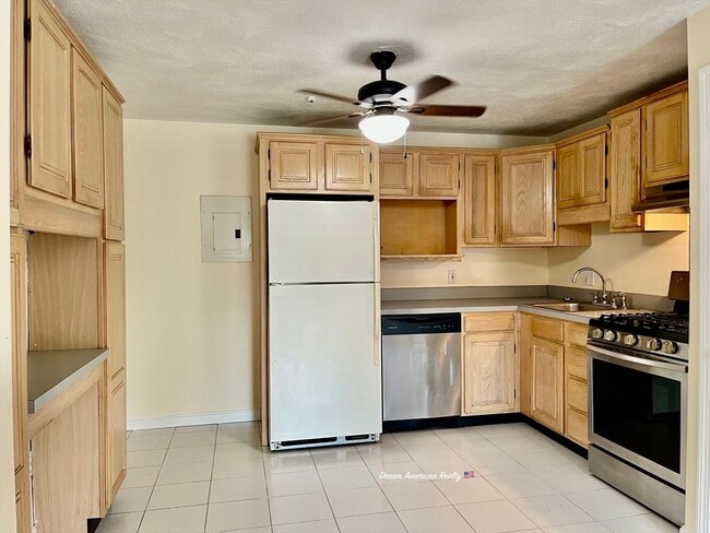 Photo - 5 Kenmar Dr Unidad 23 Rental