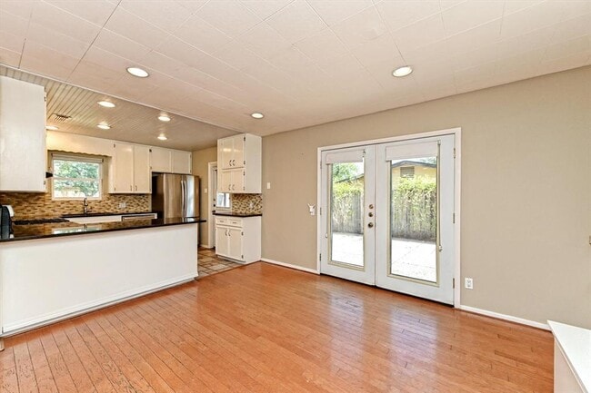 Photo - 5205 Brookdale Ln