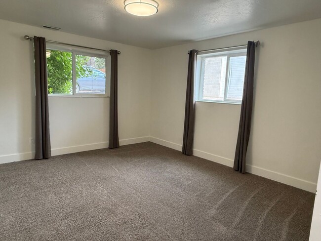 Photo - 54 W Clearfield triplex Unit 1