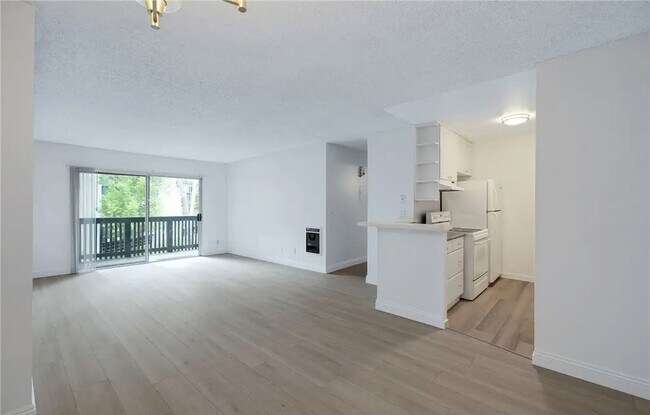 Building Photo - 3602 W Estates Ln Unit 306