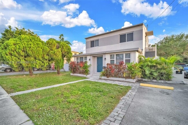 Photo - 3030 NW 16th St Unit 1