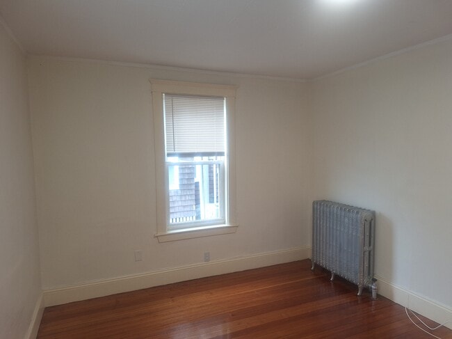 Photo - 2 Meader Rd Unit 1 b.r. apartment Everett