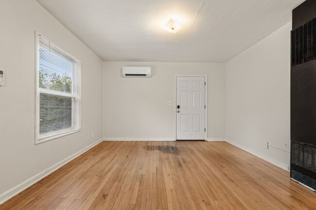 Photo - 1238 N Wygant St Unidad 1238 N Wygant St.