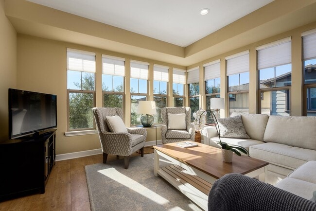 Spacious Living Room - 150 Sanderling Ln Unit 150