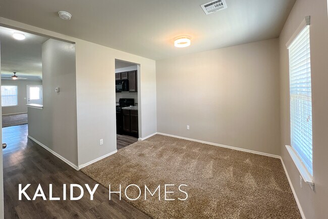 Photo - 9317 NW 71st St