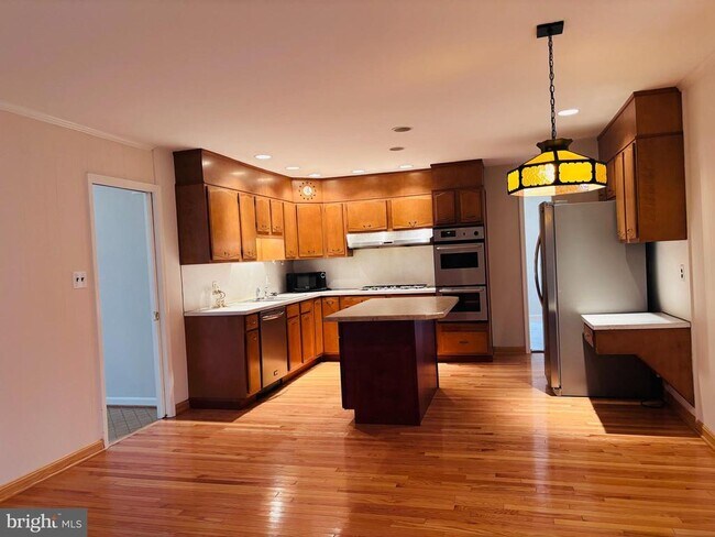 Photo - 327 Walden Rd