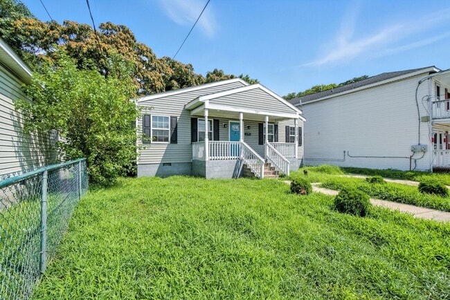 Photo - 737 16th St Casa