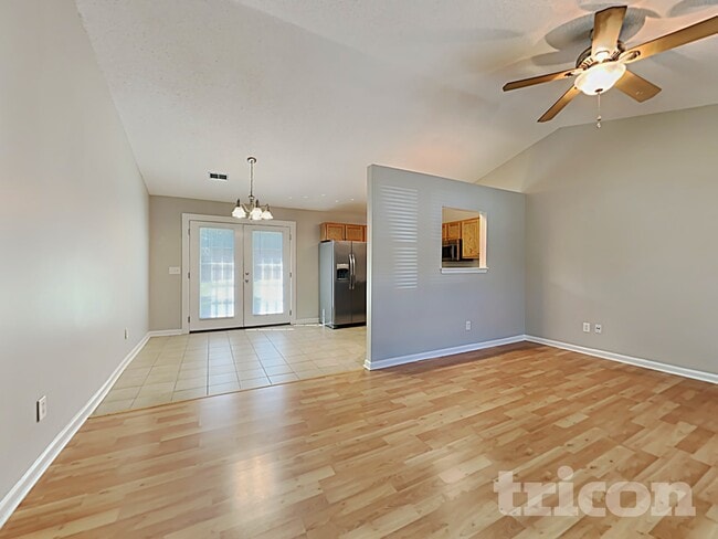 7 Moody View Ct