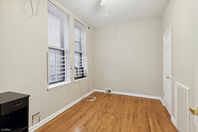 Photo - 3 br, 2 bath Triplex - 2148 N CARLISLE ST ... Unit A
