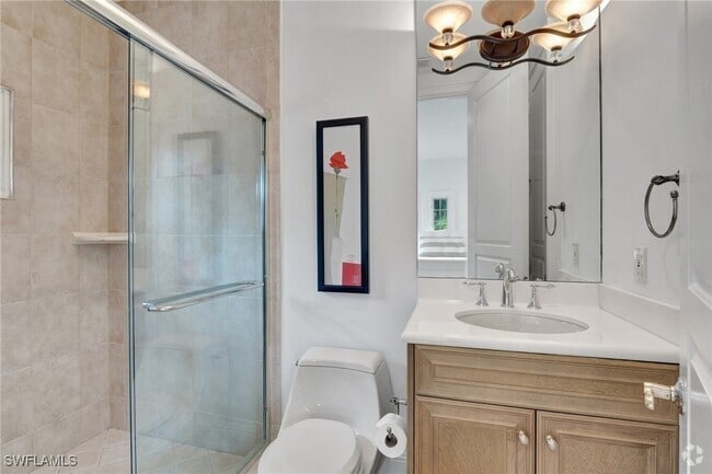 Building Photo - 2891 Tiburon Blvd E Rental