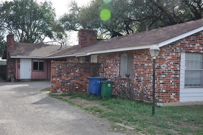 Photo - 2011 Gathright Cove