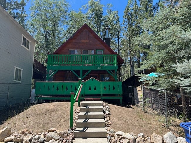 Building Photo - Furnished Seasonal Rental