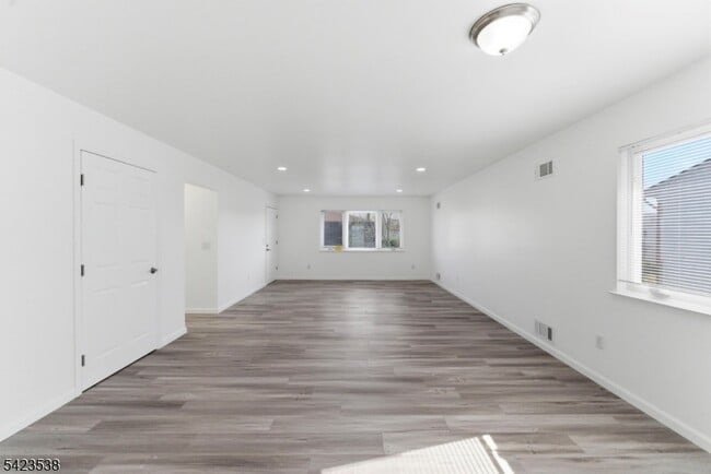 Photo - 23 Renaissance Dr Unidad 2