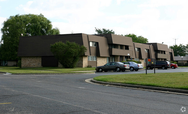 Building Photo - Heritage Green Rental