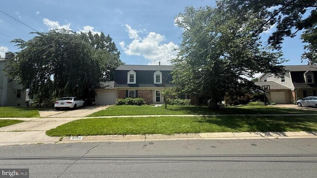 Photo - 8704 Victory Ln House