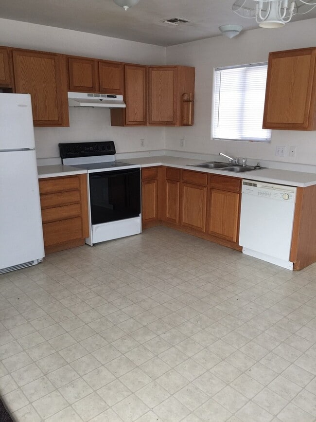 Photo - 2912 Dawn Dr Unit B