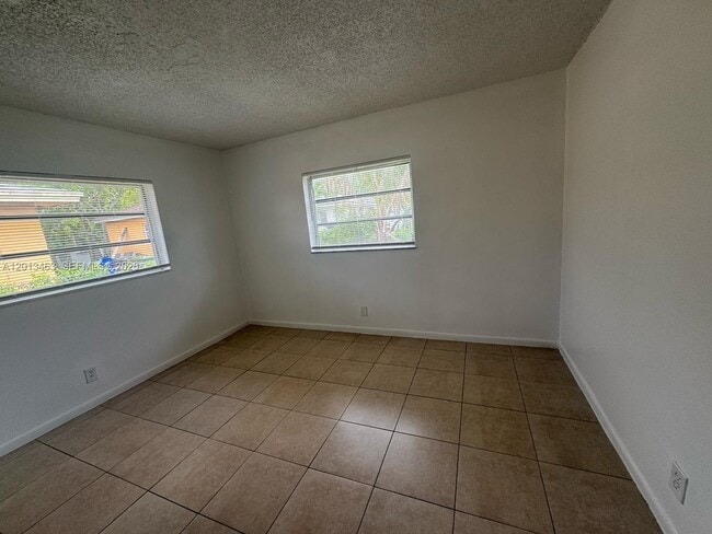 Photo - 1480 NW 19th Ct Unit 1-2
