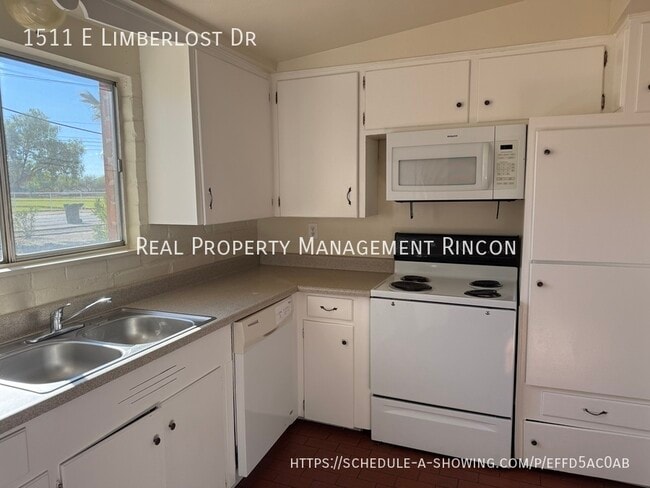 Photo - 1511 E Limberlost Dr