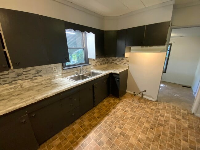 Photo - 17 Fairweight-