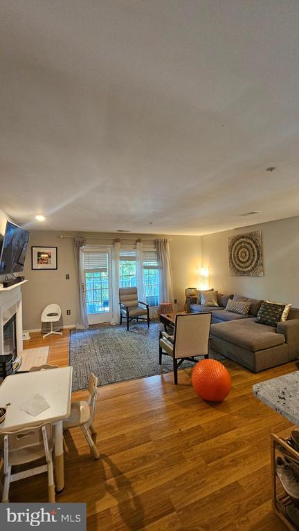 Photo - 6103 Wigmore Ln Unit H