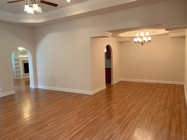 Photo - 602 SE Cambridge Pl