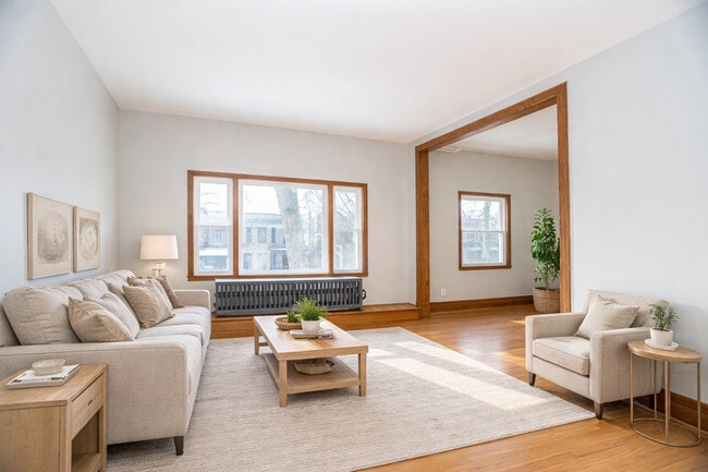 Photo - 1330 W Norwood St Unit 2