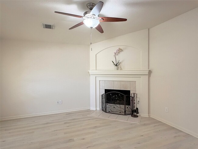 Photo - 6351 Applewood Forest Dr