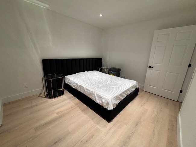 Photo - 1 Bedroom Available now! Unidad #19