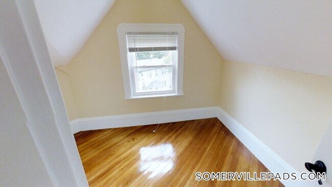 Photo - 48-50 Lowell St. Unidad 3