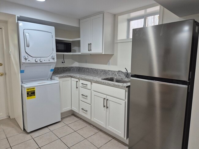 Photo - 305 Adams Ave Apartments