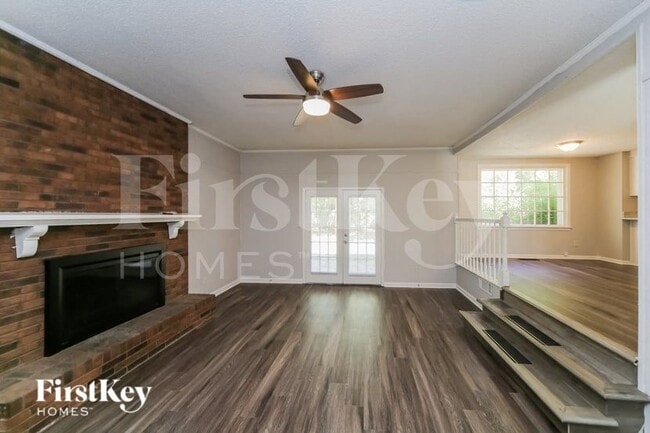Photo - 2220 Nutbush Pl