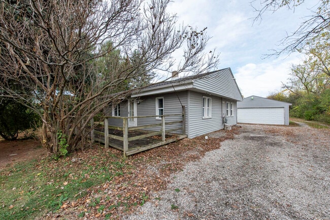 Building Photo - 10605 39th Ave